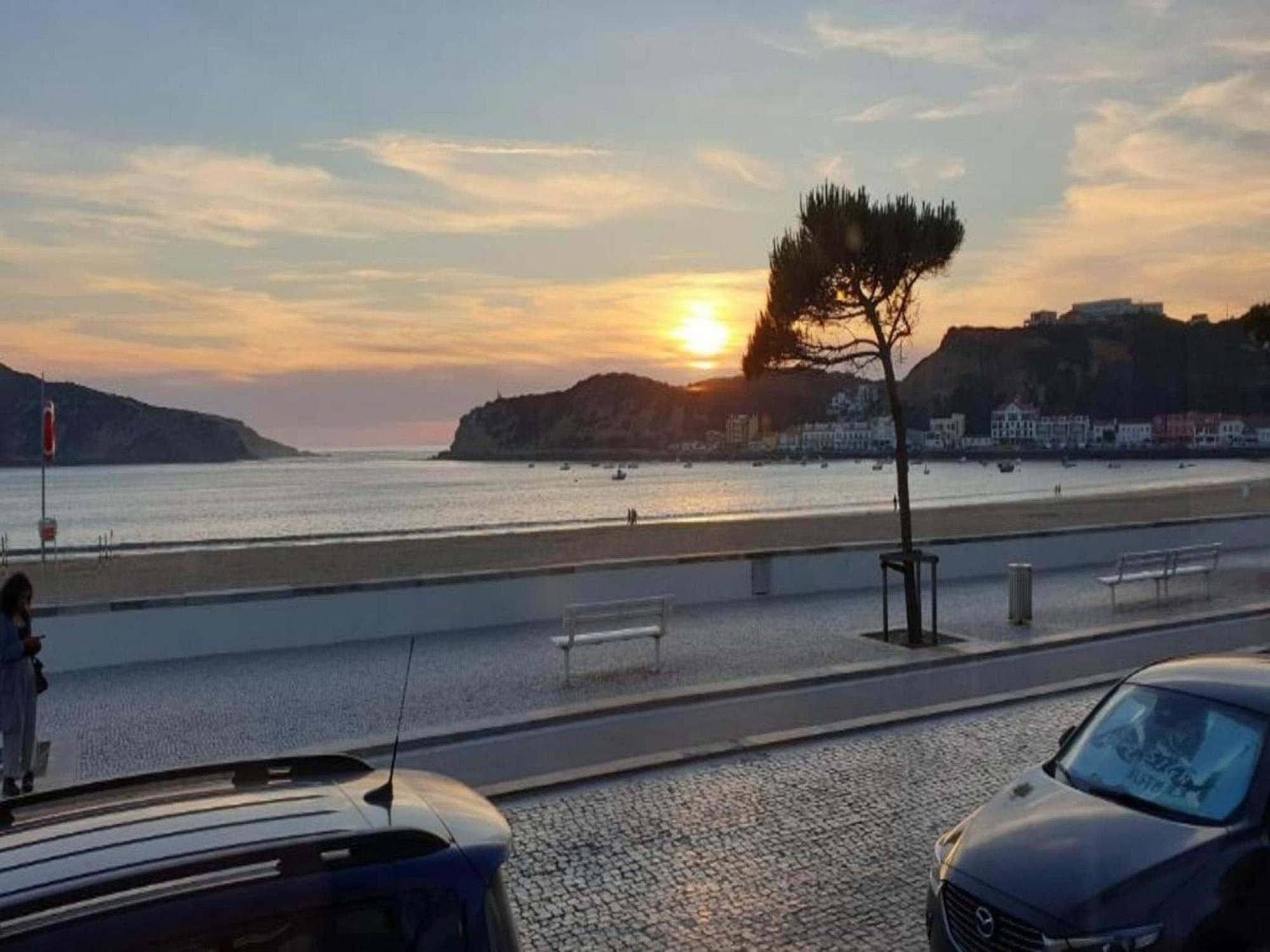 Beautiful Apartment In S O Martinho Do Porto With Balcony São Martinho do Porto Exteriör bild