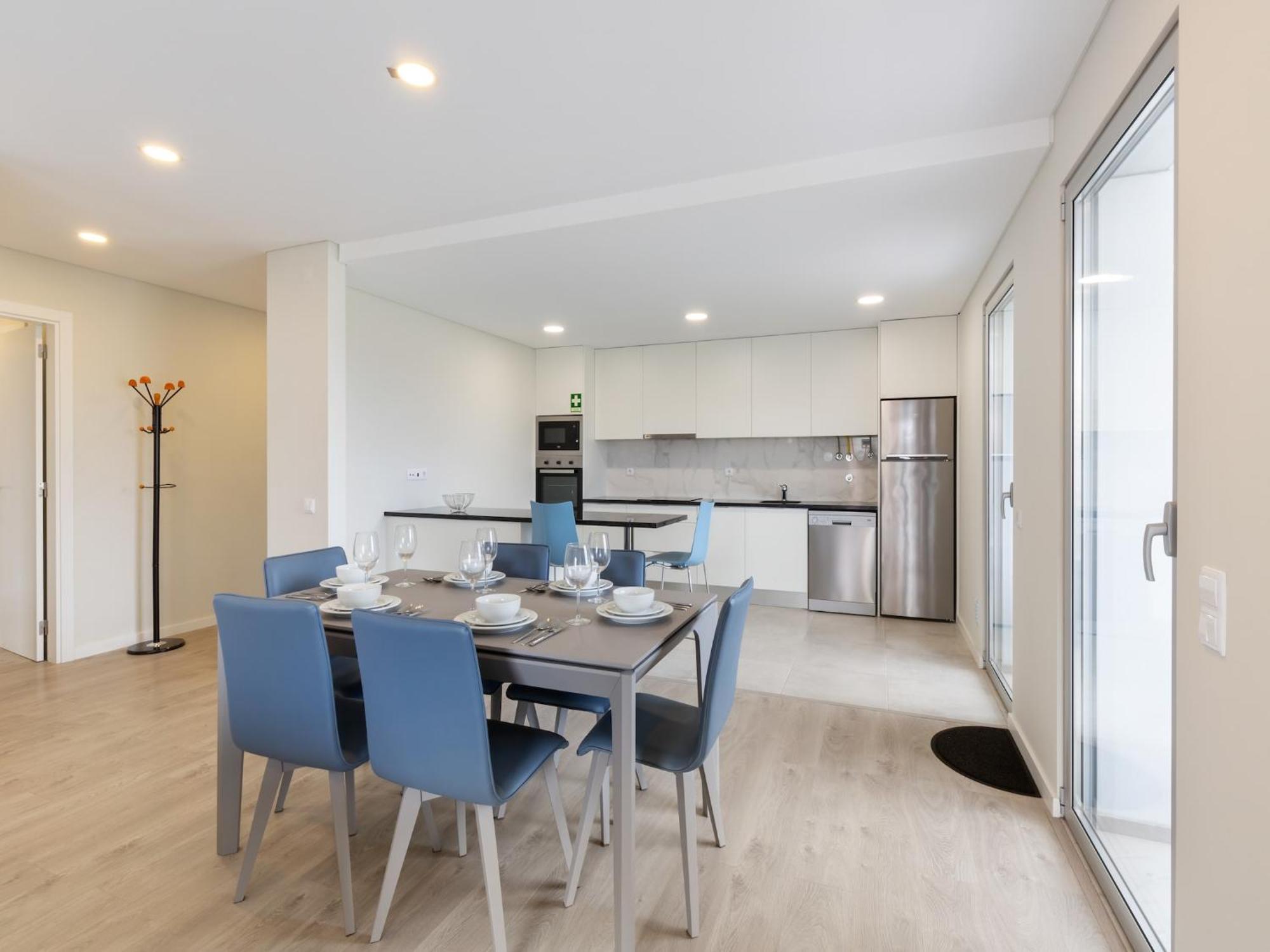 Beautiful Apartment In S O Martinho Do Porto With Balcony São Martinho do Porto Exteriör bild