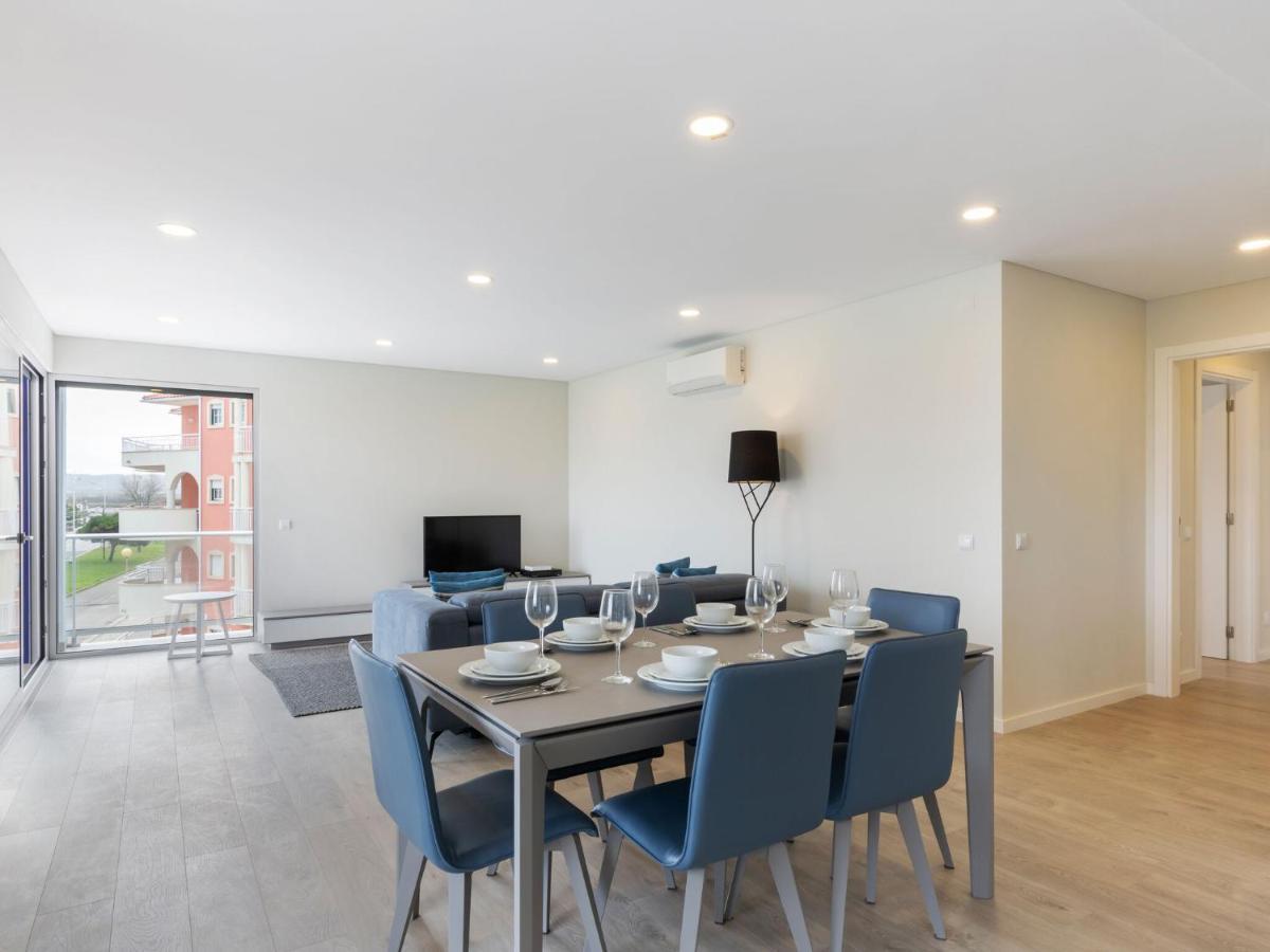 Beautiful Apartment In S O Martinho Do Porto With Balcony São Martinho do Porto Exteriör bild