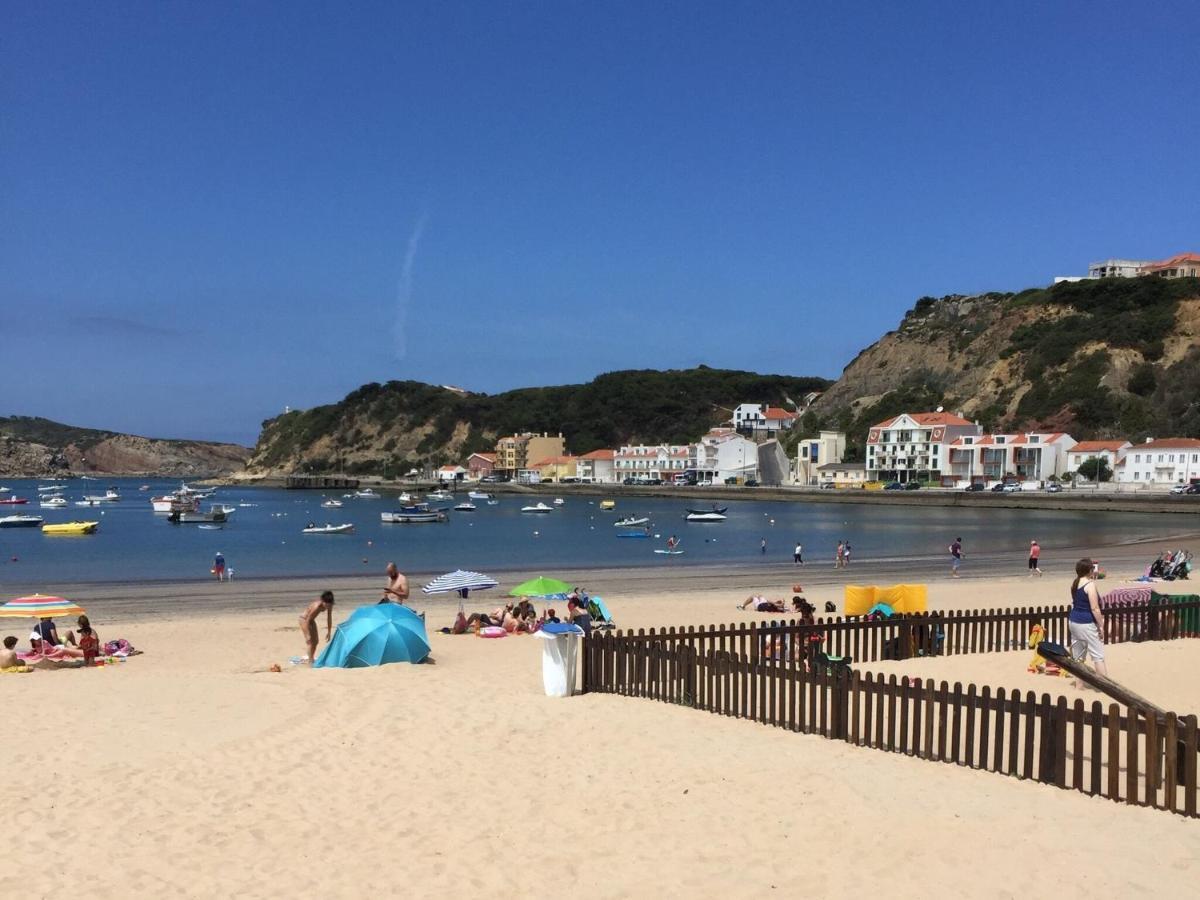 Beautiful Apartment In S O Martinho Do Porto With Balcony São Martinho do Porto Exteriör bild