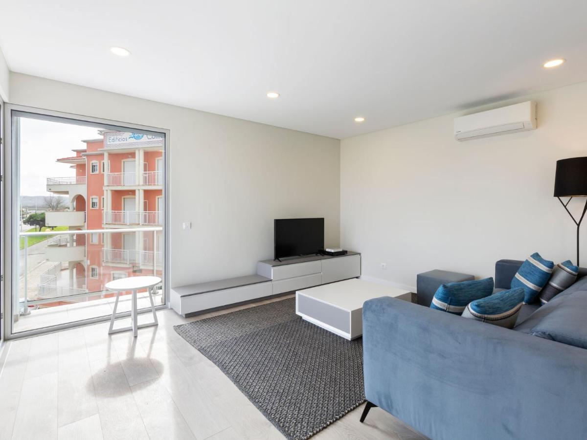 Beautiful Apartment In S O Martinho Do Porto With Balcony São Martinho do Porto Exteriör bild